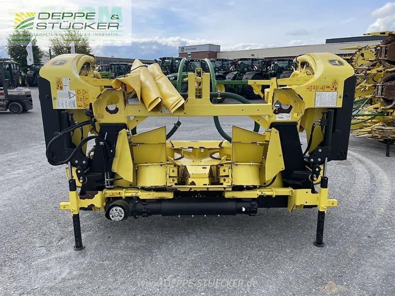 John Deere 8200i mit kemper 345 und kemper 639 - Samohybná rezačka: obrázok 5 John Deere 8200i mit kemper 345 und kemper 639 - Samohybná rezačka: obrázok 5
