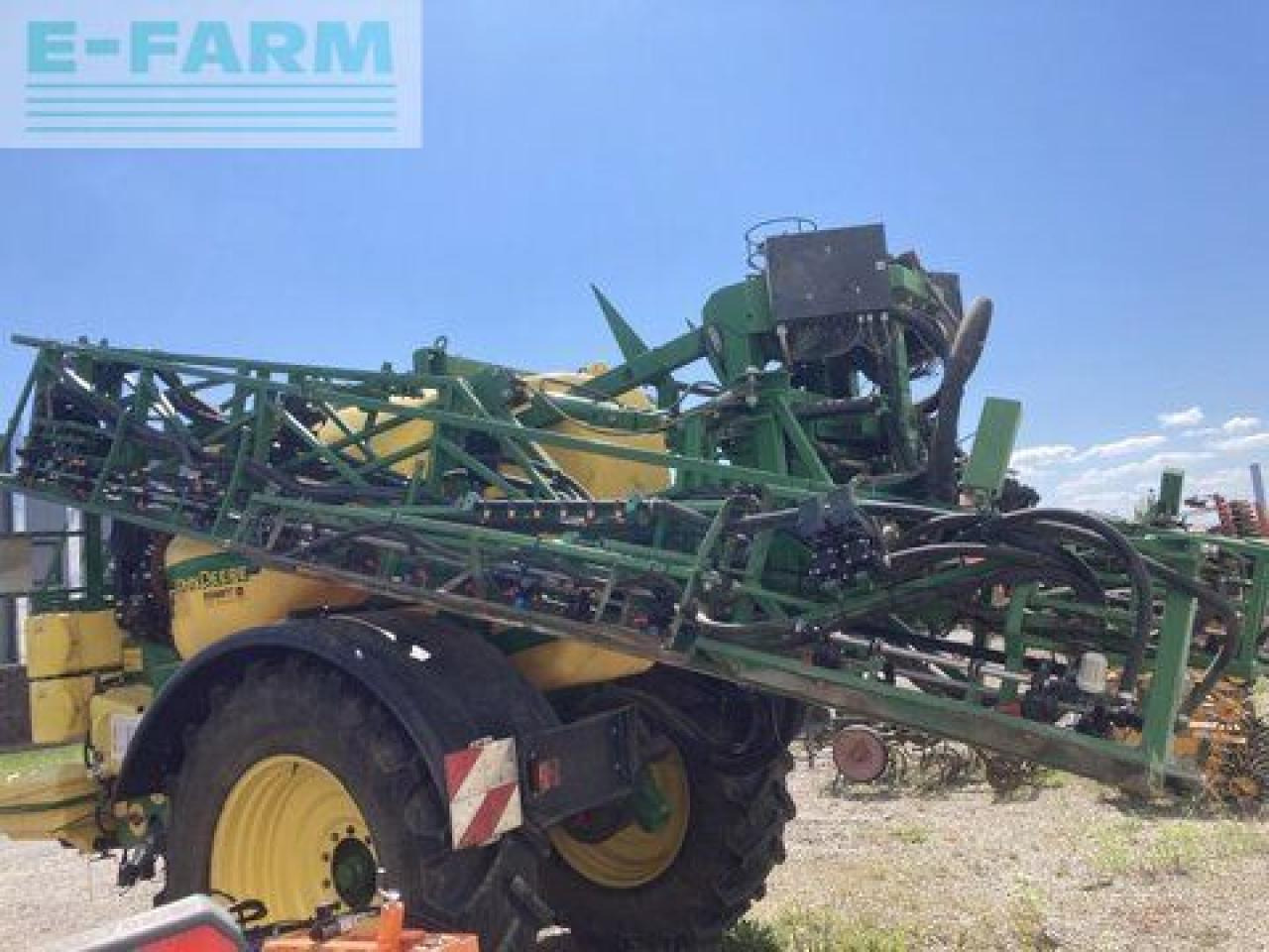 John Deere 840 tf - Ťahaný postrekovač: obrázok 5 John Deere 840 tf - Ťahaný postrekovač: obrázok 5
