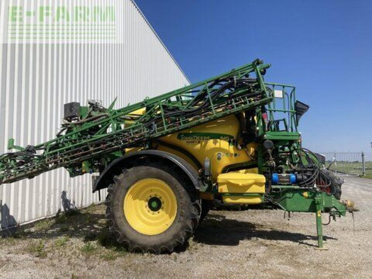 John Deere 840 tf - Ťahaný postrekovač: obrázok 4 John Deere 840 tf - Ťahaný postrekovač: obrázok 4