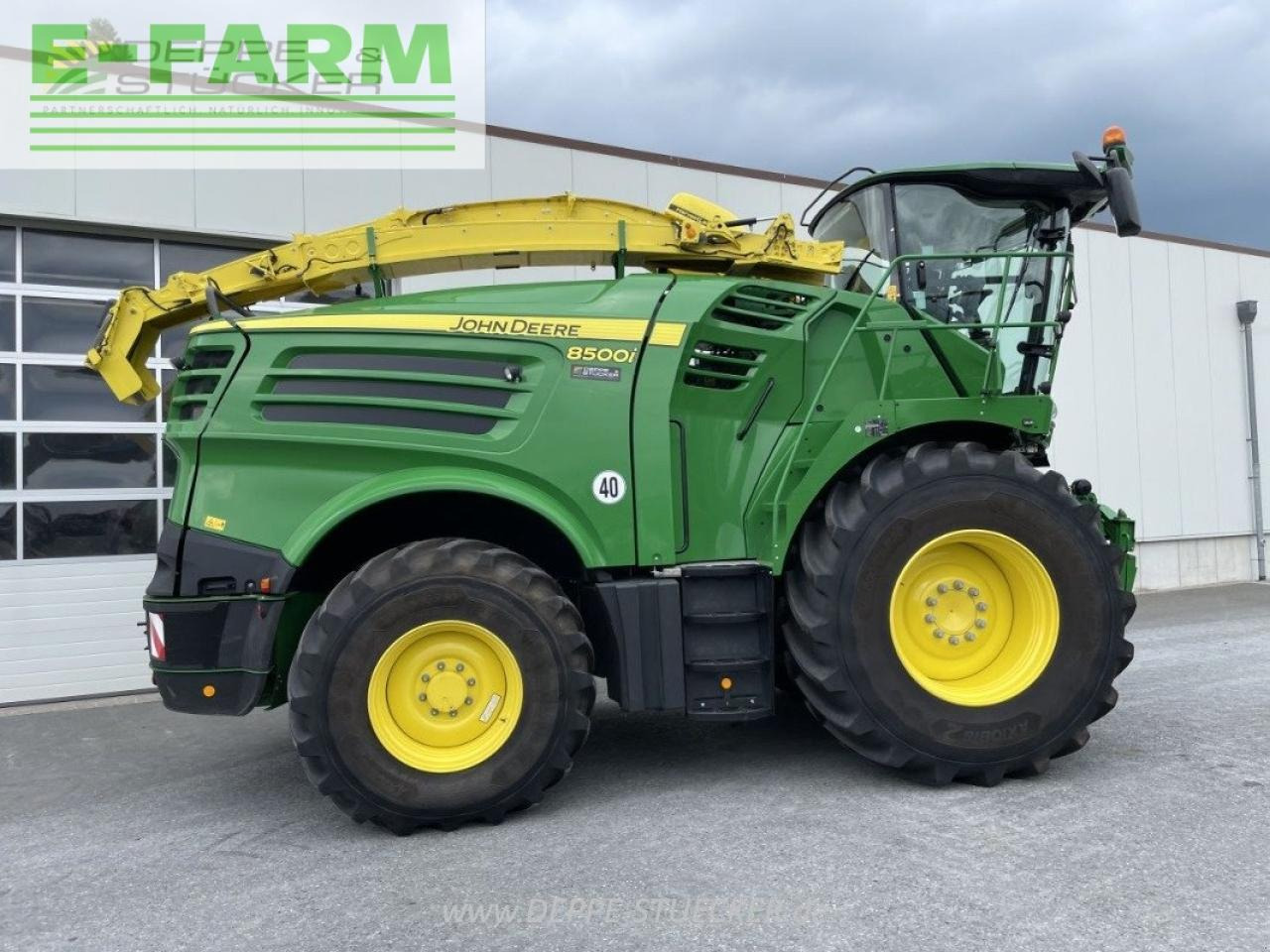 John Deere 8500i - Samohybná rezačka: obrázok 4 John Deere 8500i - Samohybná rezačka: obrázok 4