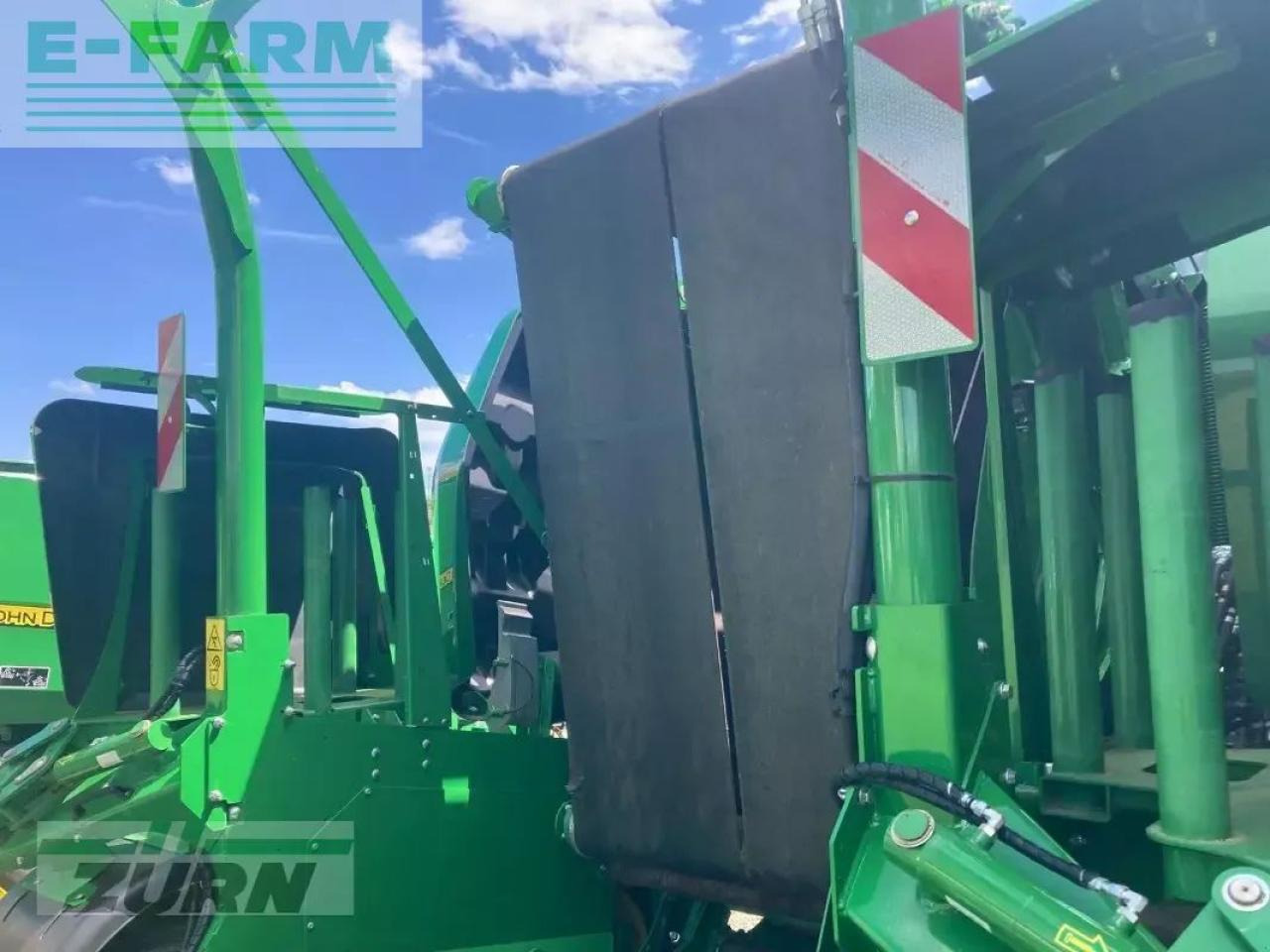 John Deere c461r - Lis na hranaté balíky: obrázok 4 John Deere c461r - Lis na hranaté balíky: obrázok 4
