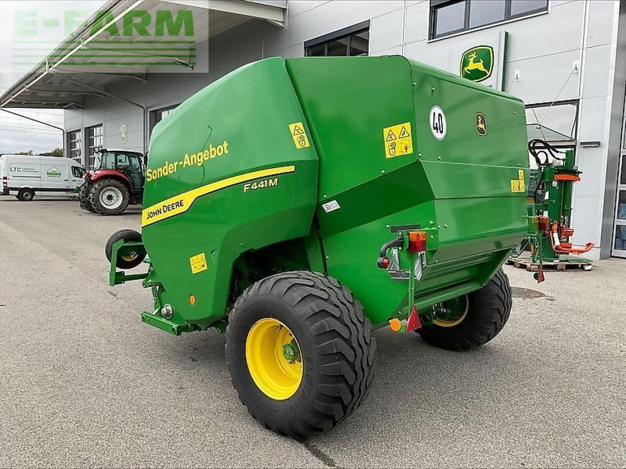 John Deere f 441 m rundballenpresse - Lis na hranaté balíky: obrázok 4 John Deere f 441 m rundballenpresse - Lis na hranaté balíky: obrázok 4