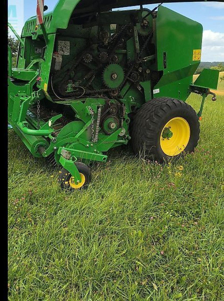 John Deere f 441 r - Lis na hranaté balíky: obrázok 1 John Deere f 441 r - Lis na hranaté balíky: obrázok 1