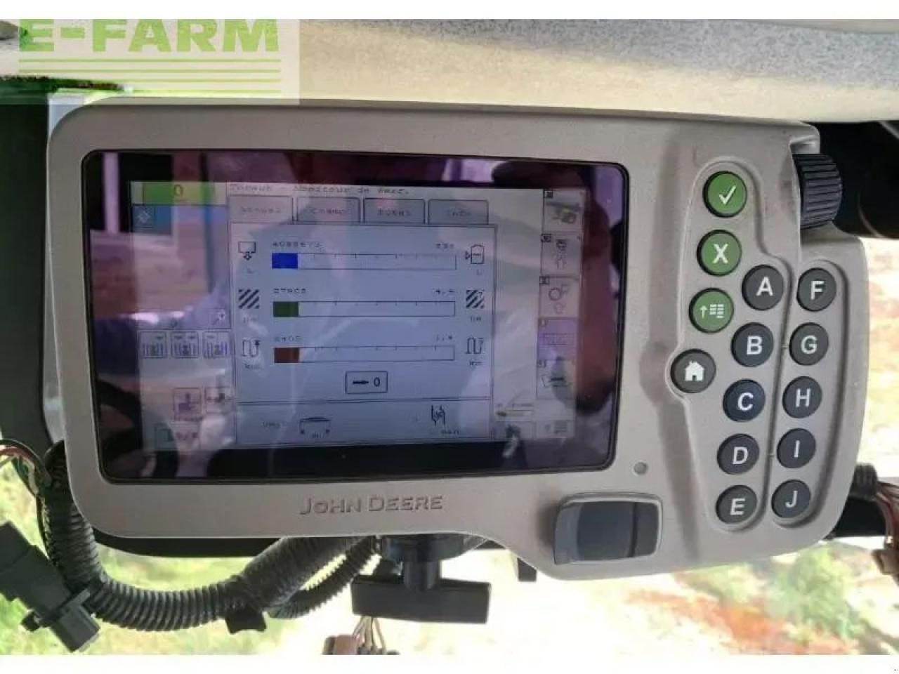 John Deere m900 - Ťahaný postrekovač: obrázok 5 John Deere m900 - Ťahaný postrekovač: obrázok 5