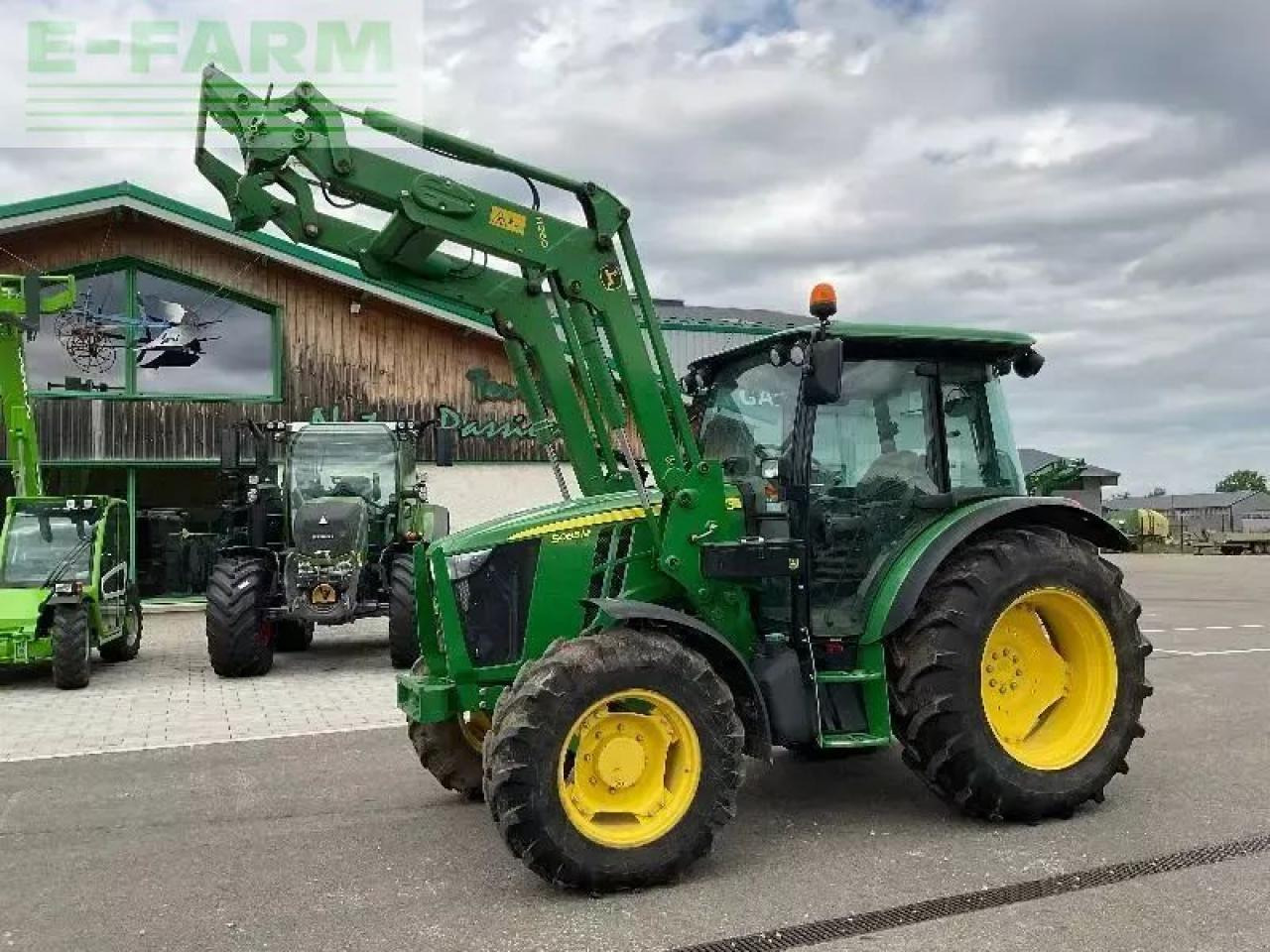 John Deere marque john deere - Traktor: obrázok 1 John Deere marque john deere - Traktor: obrázok 1