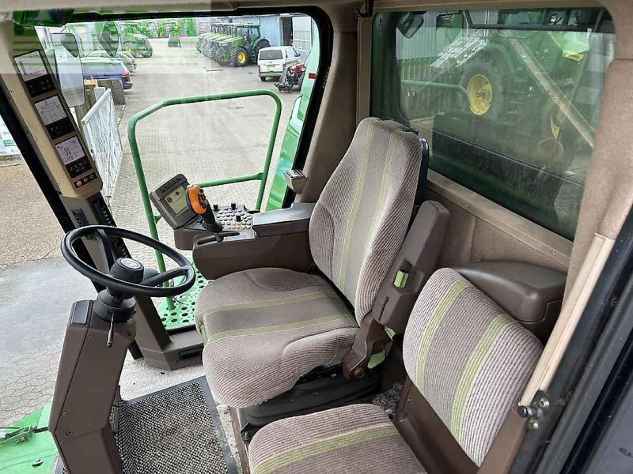 John Deere t670 - Obilný kombajn: obrázok 5 John Deere t670 - Obilný kombajn: obrázok 5