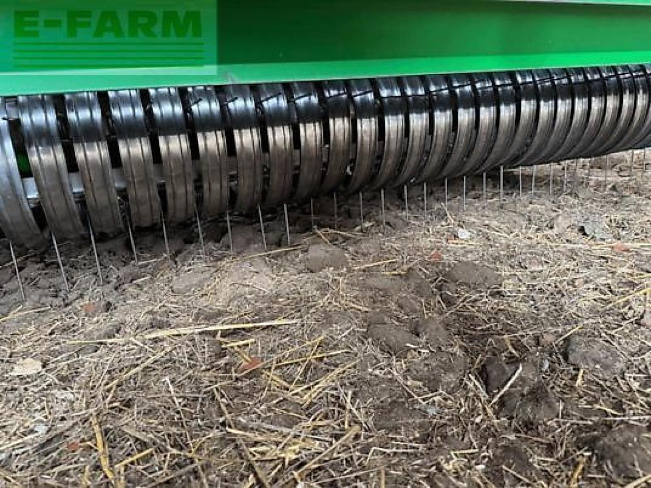 John Deere v461m - Lis na hranaté balíky: obrázok 4 John Deere v461m - Lis na hranaté balíky: obrázok 4