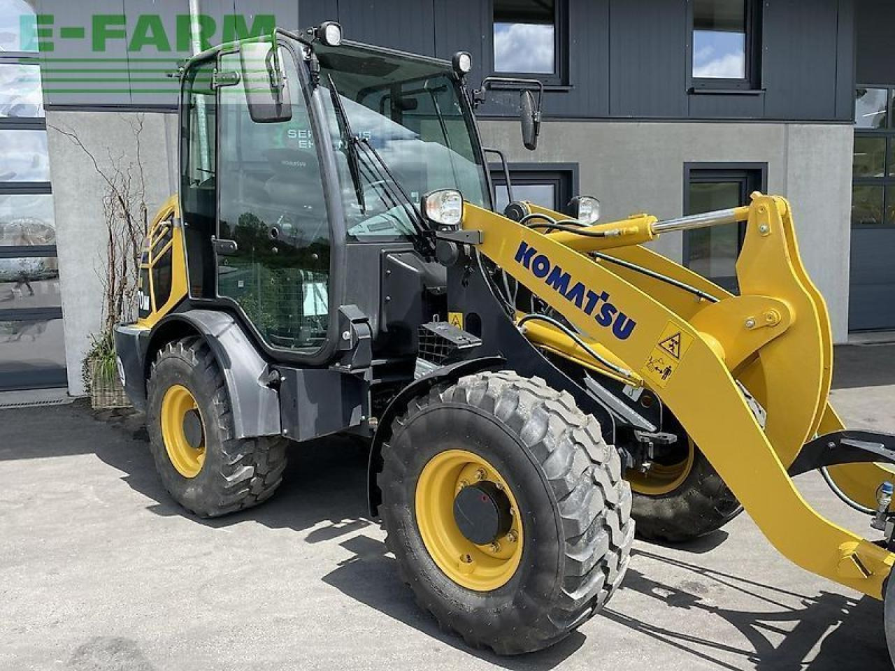 Komatsu wa 70m 6 tonner mit nur 246 stunden, inkl. 2 werkzeugen - Mini rýpadlo: obrázok 1 Komatsu wa 70m 6 tonner mit nur 246 stunden, inkl. 2 werkzeugen - Mini rýpadlo: obrázok 1