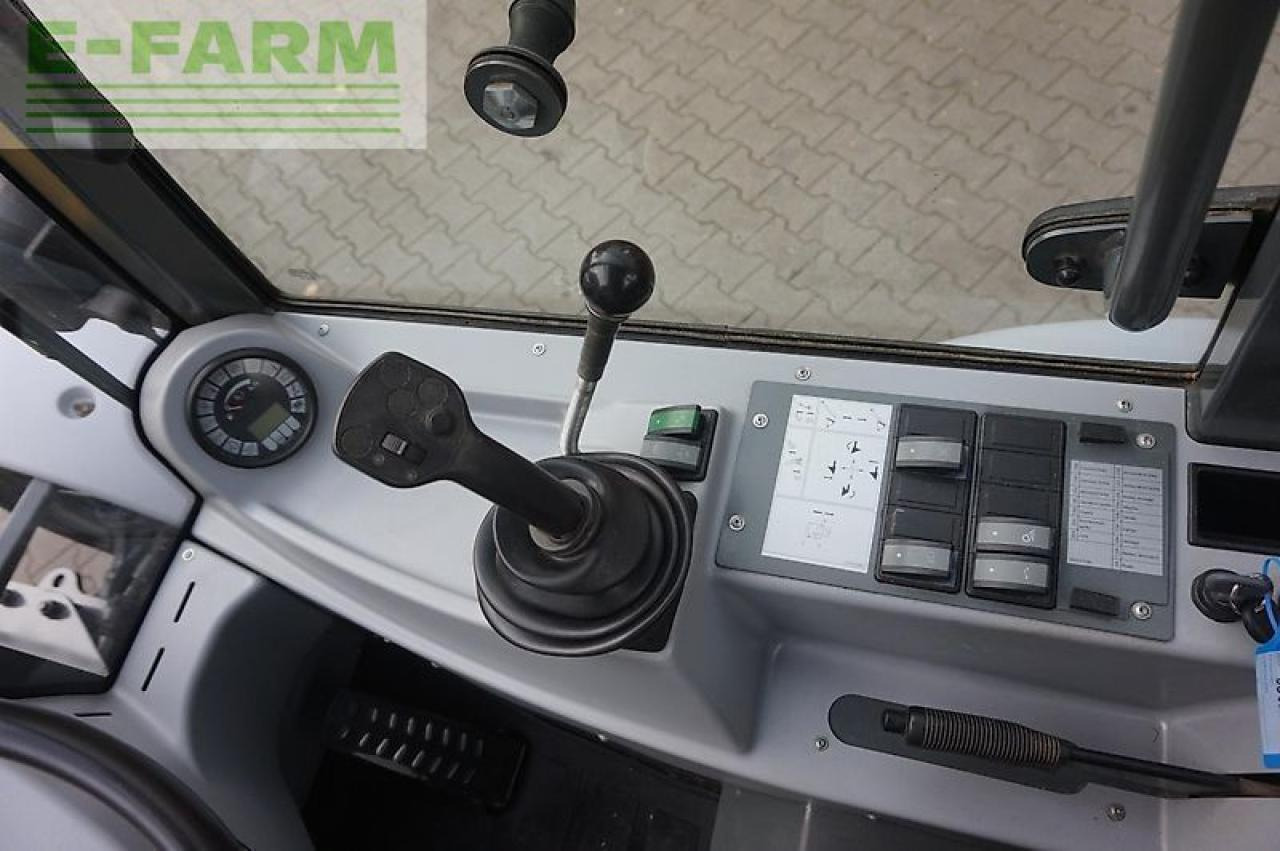 Kramer 750 - Mini rýpadlo: obrázok 5 Kramer 750 - Mini rýpadlo: obrázok 5