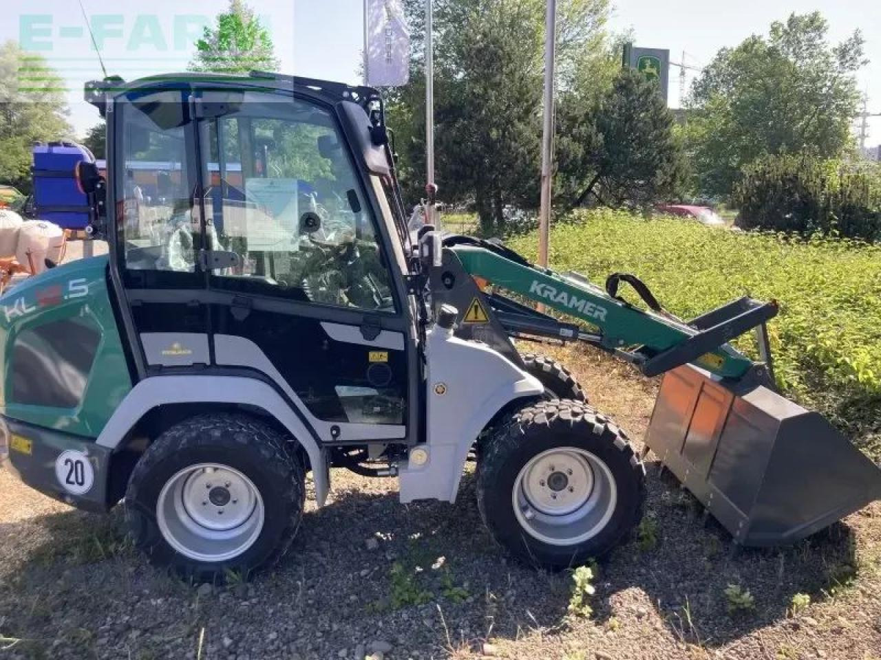 Kramer kl 12.5 - Mini rýpadlo: obrázok 2 Kramer kl 12.5 - Mini rýpadlo: obrázok 2