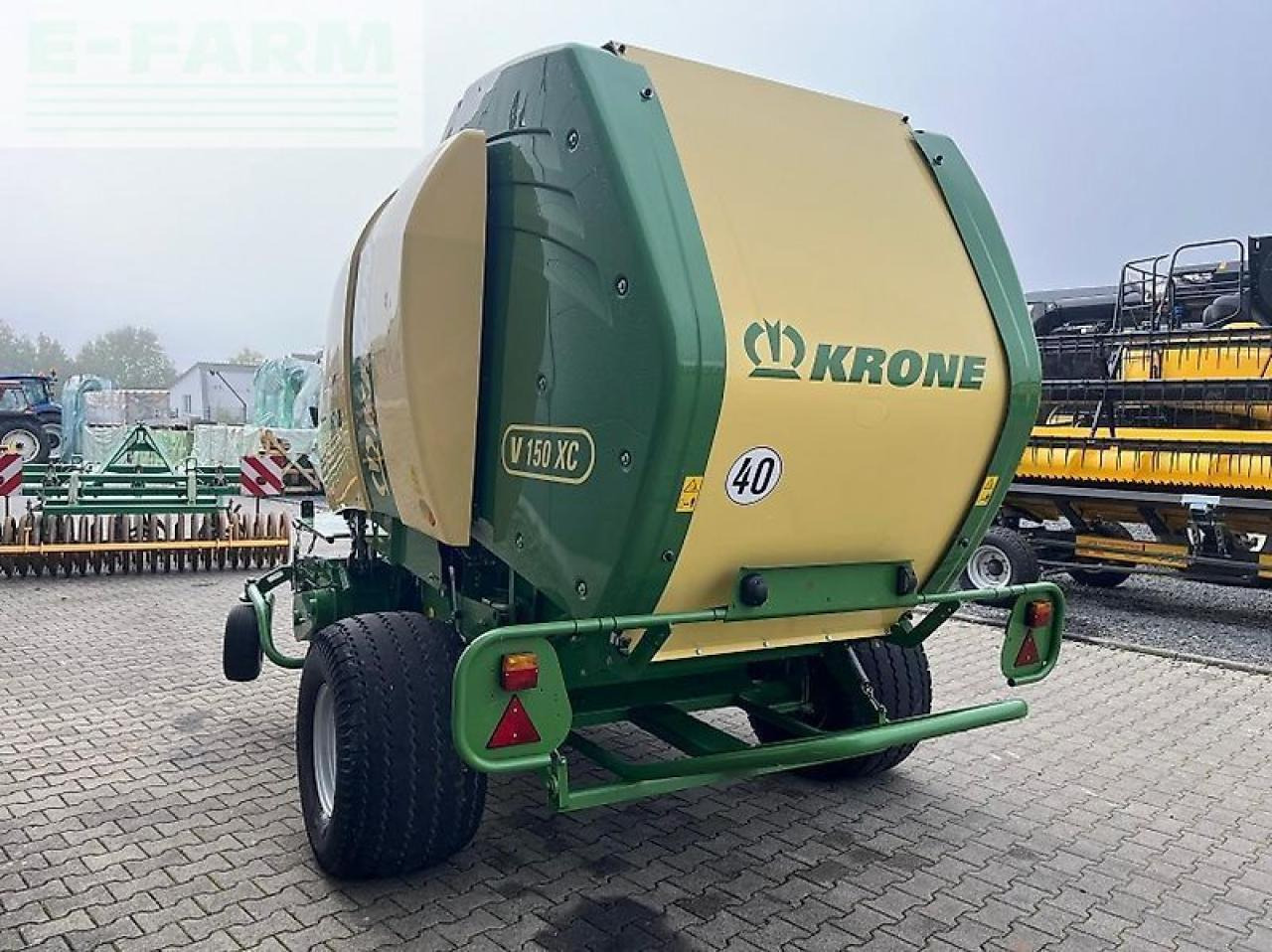 Krone comprima v 150 xc xtreme - Lis na hranaté balíky: obrázok 4 Krone comprima v 150 xc xtreme - Lis na hranaté balíky: obrázok 4