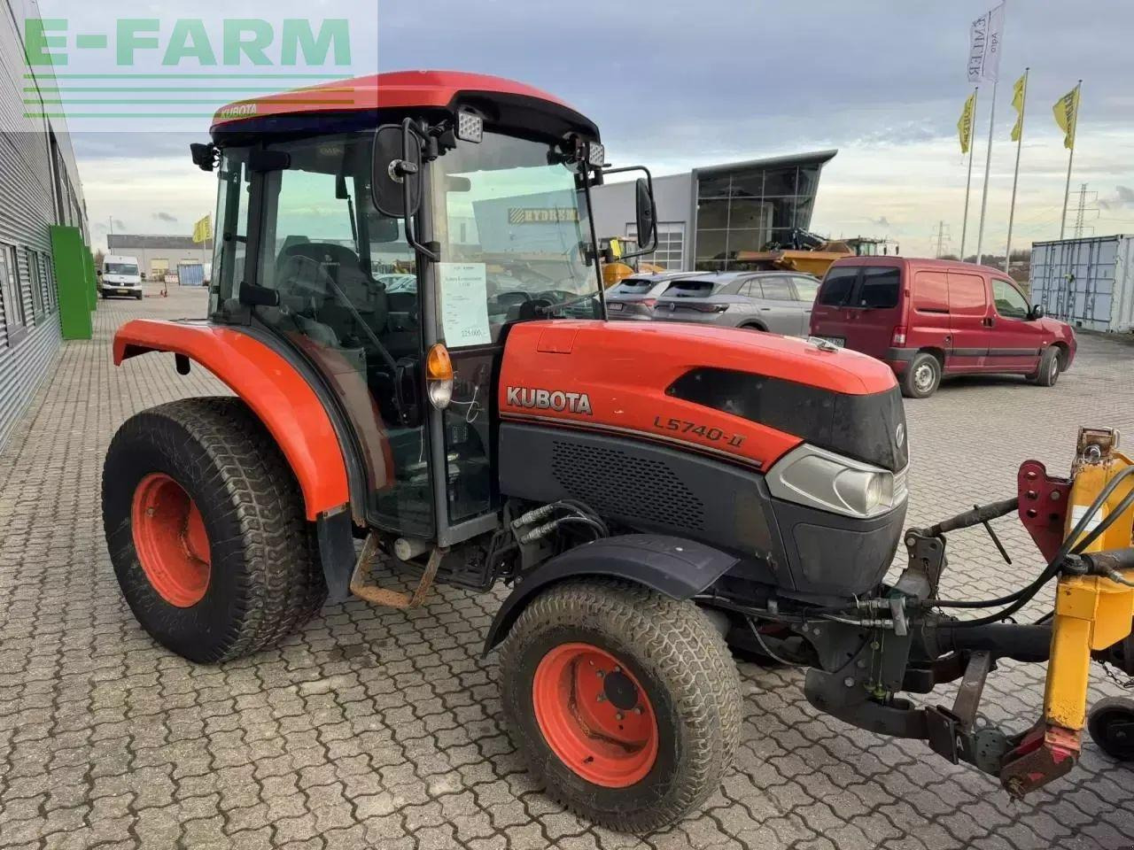 Kubota 5740 - Traktor: obrázok 2 Kubota 5740 - Traktor: obrázok 2