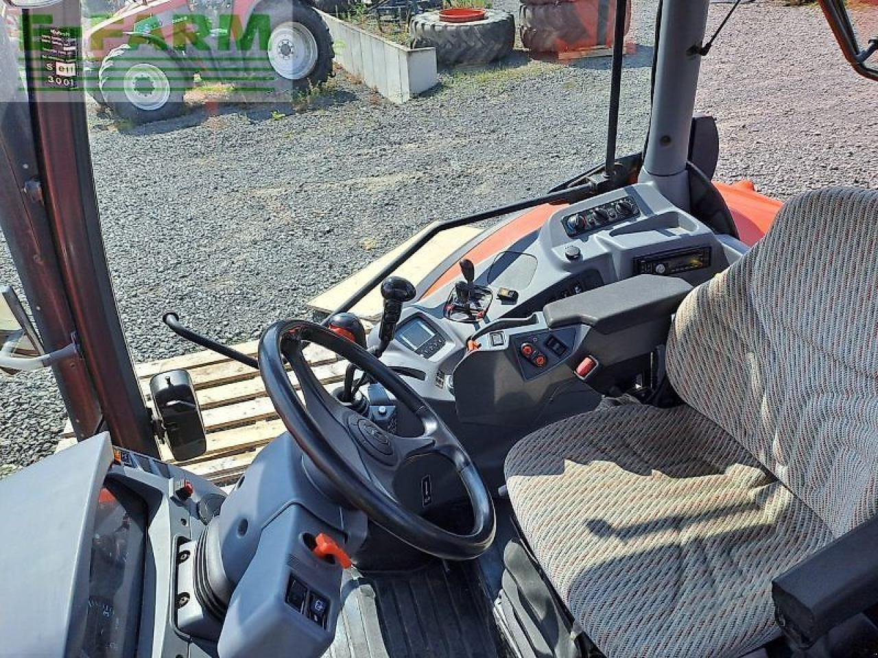 Kubota m135-17 gx 2 - Traktor: obrázok 4 Kubota m135-17 gx 2 - Traktor: obrázok 4