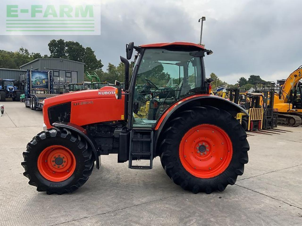 Kubota m135 gx tractor (st24279) - Traktor: obrázok 5 Kubota m135 gx tractor (st24279) - Traktor: obrázok 5