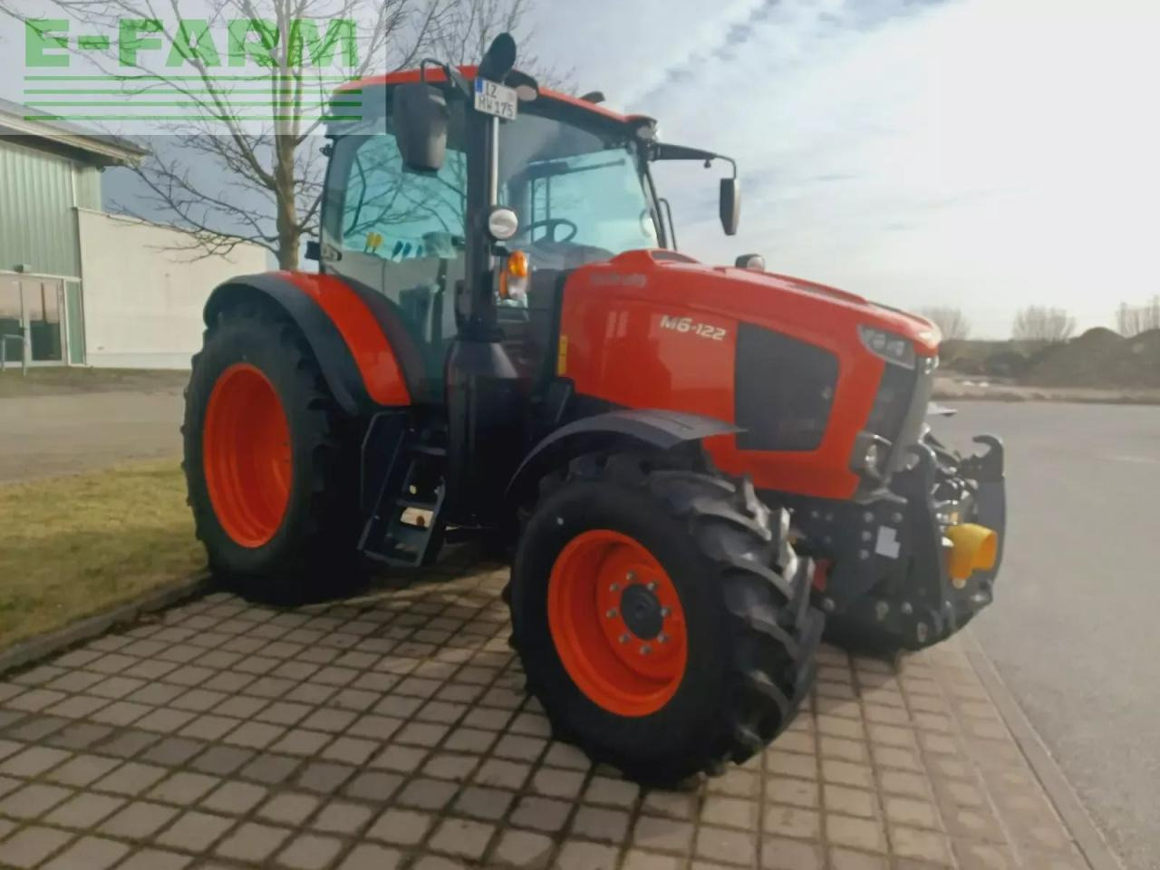 Kubota m6-122 - Traktor: obrázok 2 Kubota m6-122 - Traktor: obrázok 2