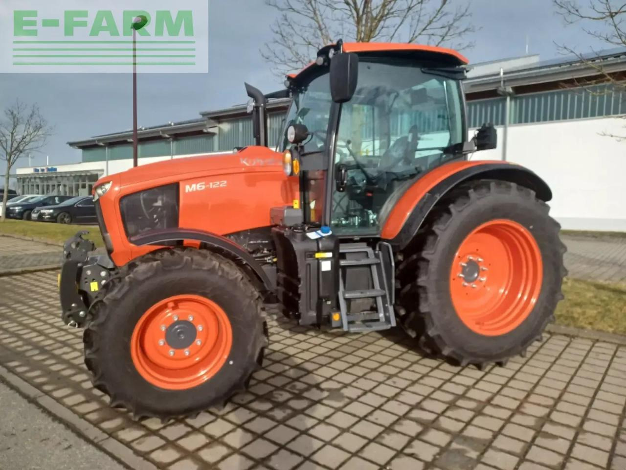 Kubota m6-122 - Traktor: obrázok 1 Kubota m6-122 - Traktor: obrázok 1