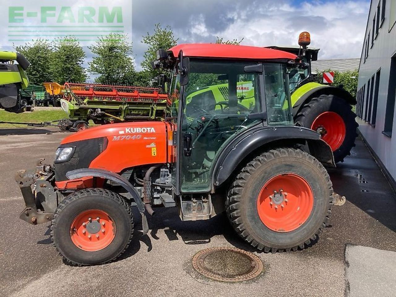 Kubota m7040 - Traktor: obrázok 1 Kubota m7040 - Traktor: obrázok 1