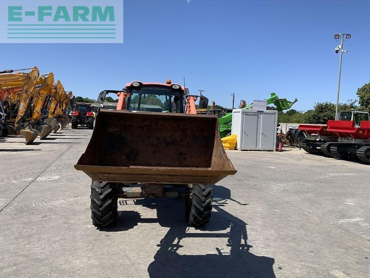 Kubota m7060 tractor (st23817) - Traktor: obrázok 4 Kubota m7060 tractor (st23817) - Traktor: obrázok 4