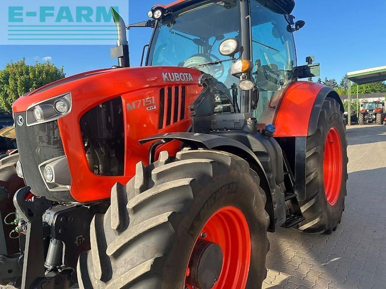 Kubota m7151 - Traktor: obrázok 3 Kubota m7151 - Traktor: obrázok 3