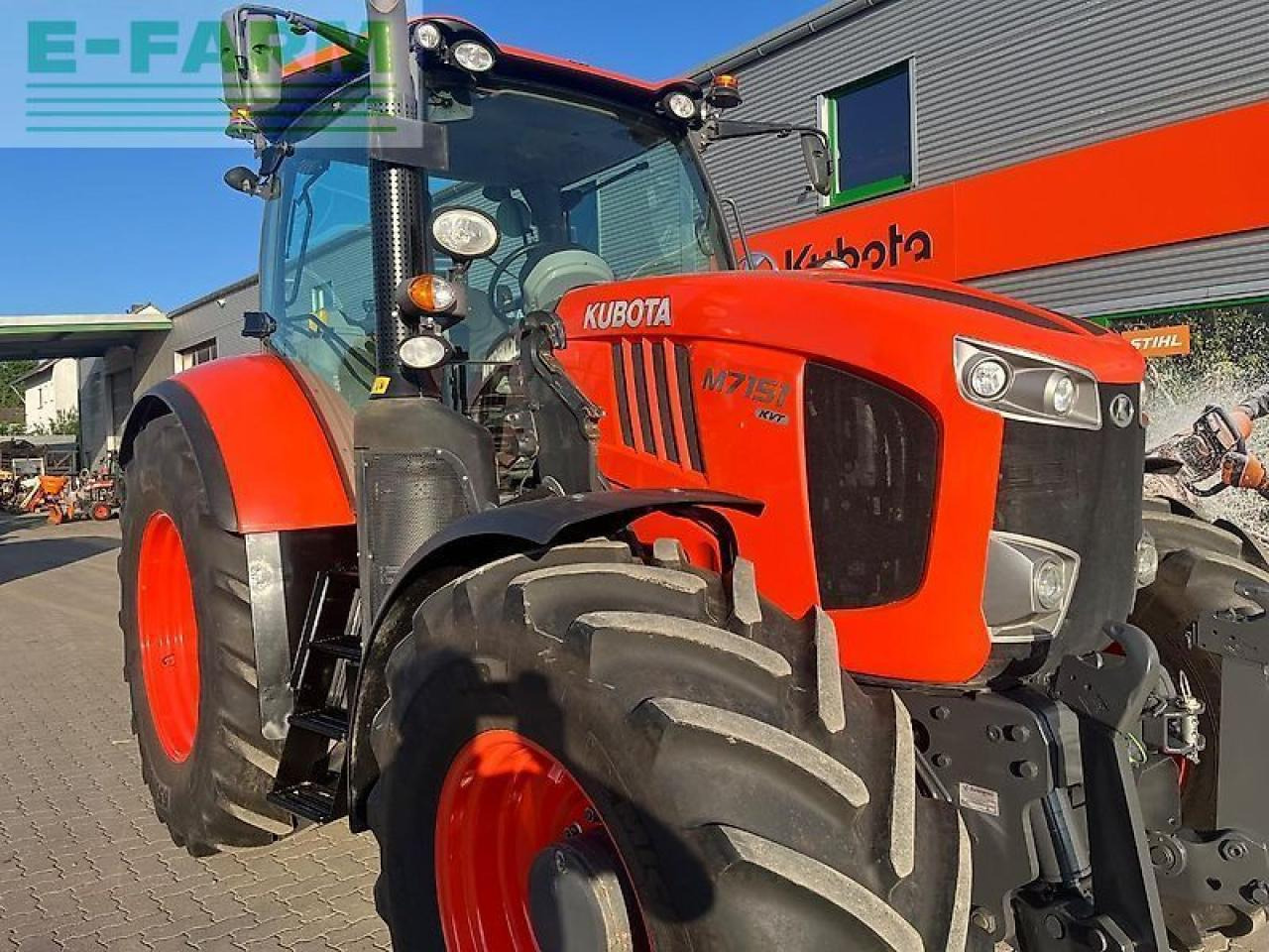 Kubota m7151 - Traktor: obrázok 5 Kubota m7151 - Traktor: obrázok 5