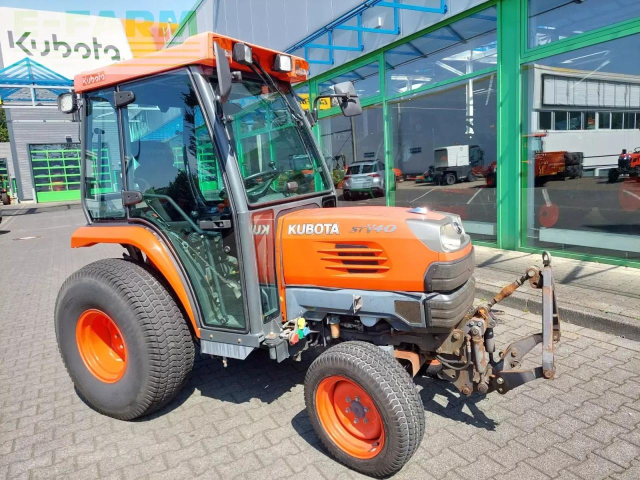 Kubota stv40 - Traktor: obrázok 2 Kubota stv40 - Traktor: obrázok 2