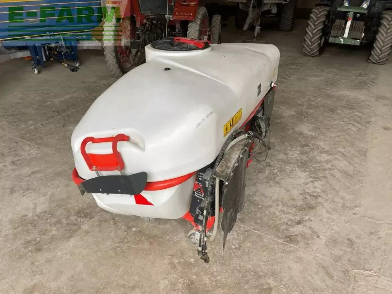 Kuhn altis 2002 - Ťahaný postrekovač: obrázok 4 Kuhn altis 2002 - Ťahaný postrekovač: obrázok 4