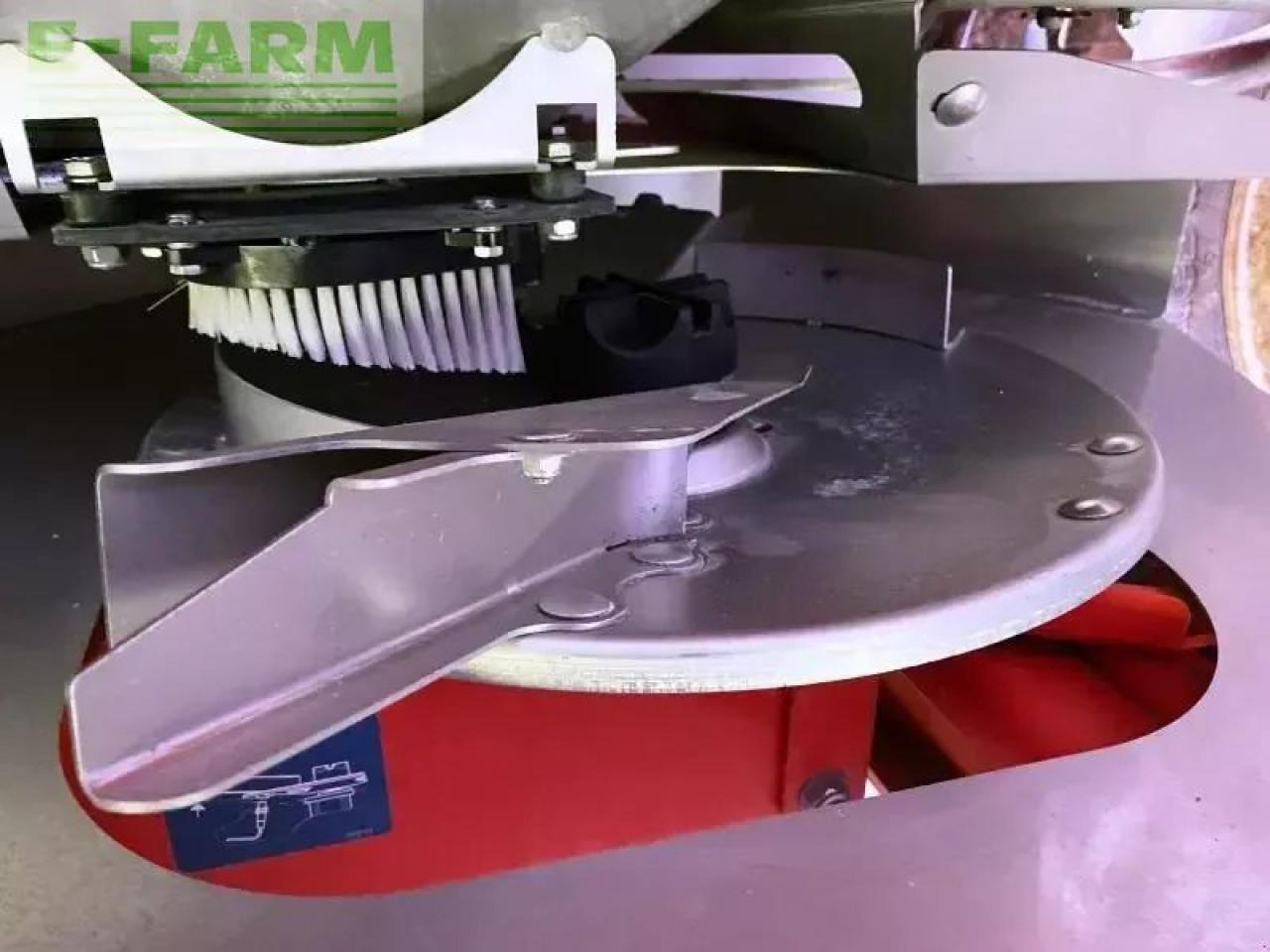 Kuhn axera 1102 h-emc - Rozmetač hnojiva: obrázok 5 Kuhn axera 1102 h-emc - Rozmetač hnojiva: obrázok 5