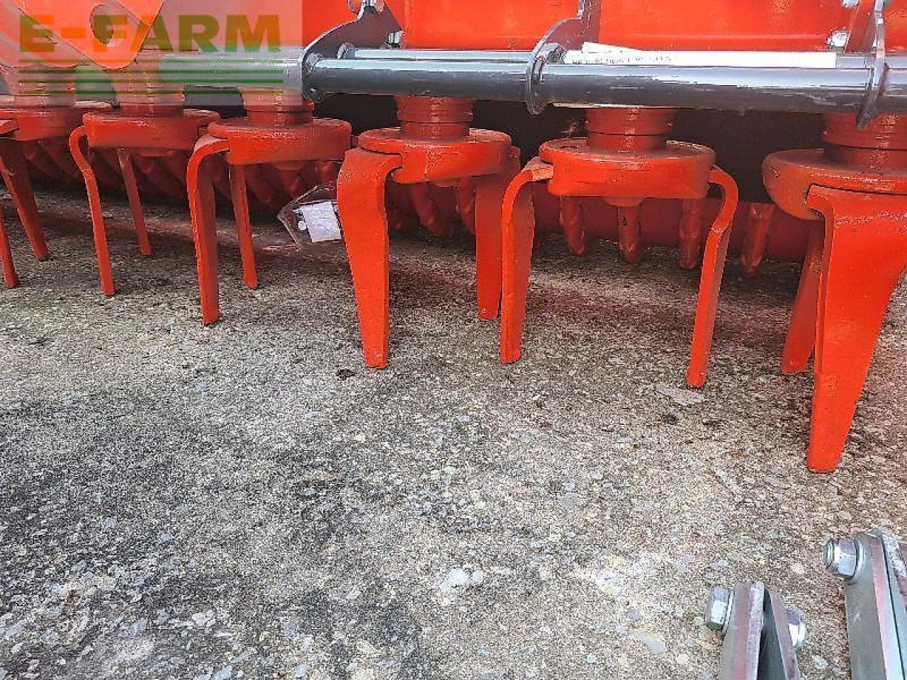 Kuhn hr3030 - Stroj na obrábanie pôdy: obrázok 2 Kuhn hr3030 - Stroj na obrábanie pôdy: obrázok 2