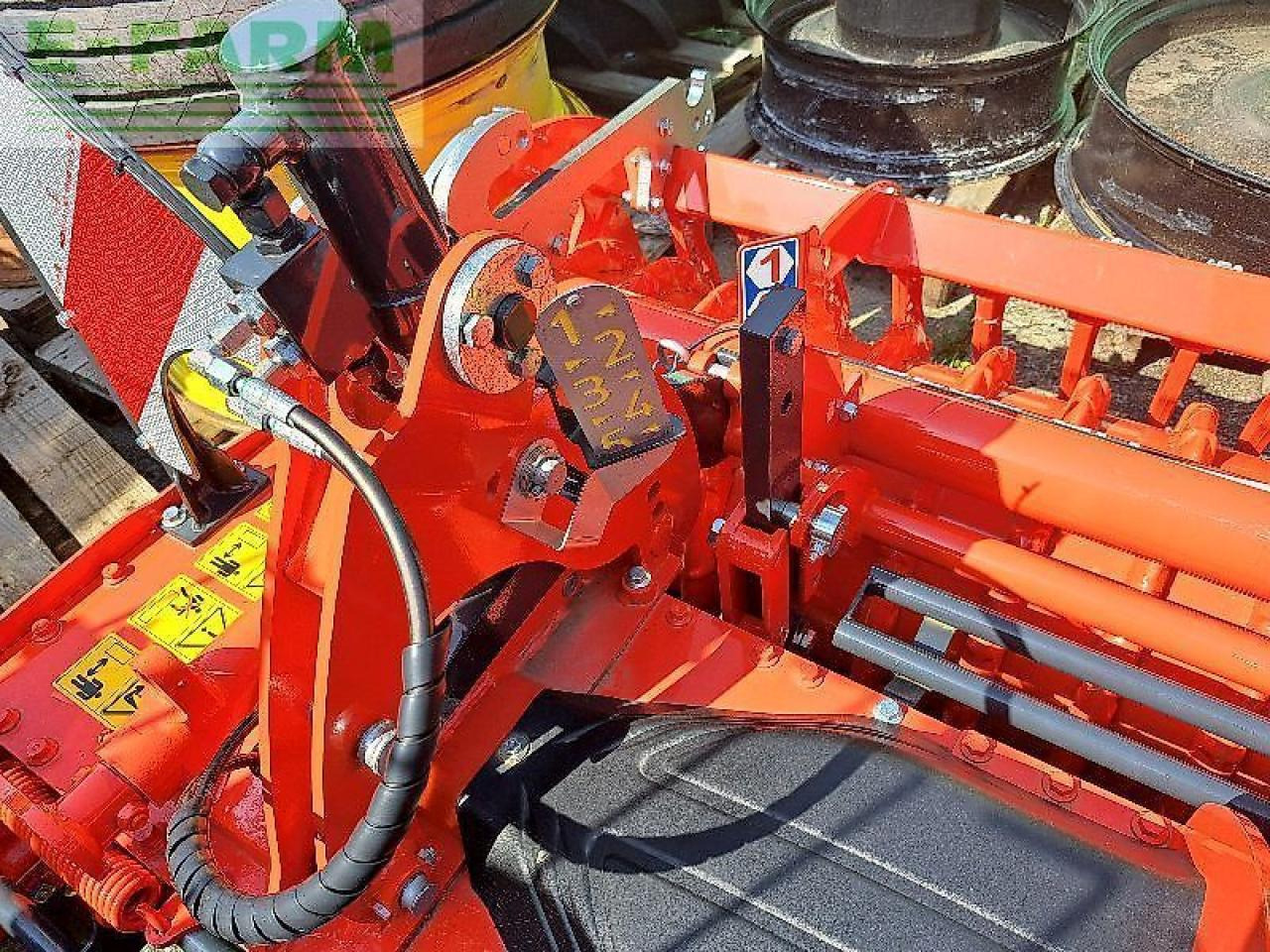 Kuhn hr3030 - Stroj na obrábanie pôdy: obrázok 4 Kuhn hr3030 - Stroj na obrábanie pôdy: obrázok 4