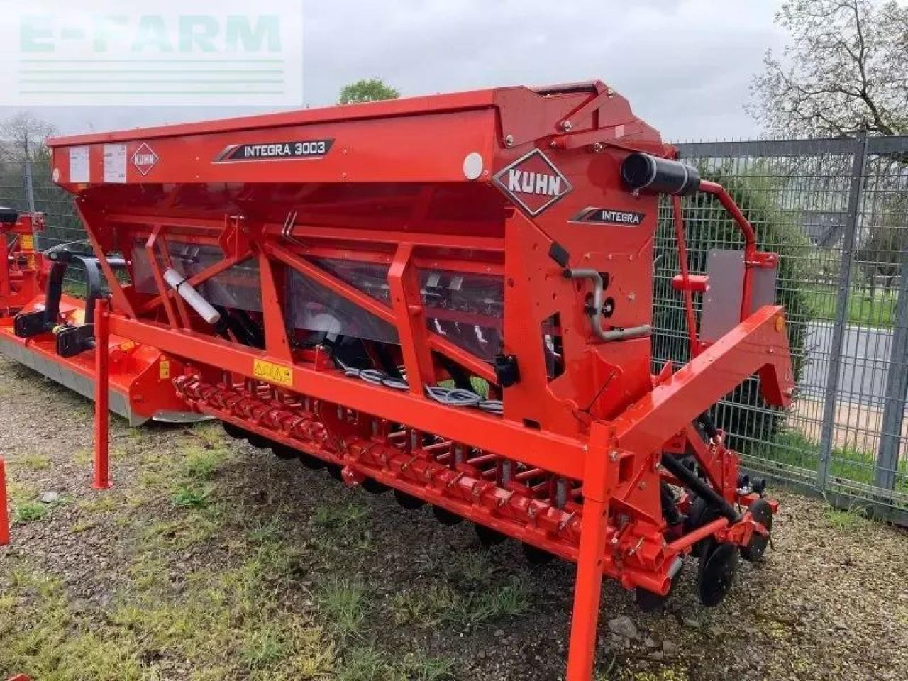 Kuhn integra 3003 - Univerzálny sejací stroj: obrázok 3 Kuhn integra 3003 - Univerzálny sejací stroj: obrázok 3