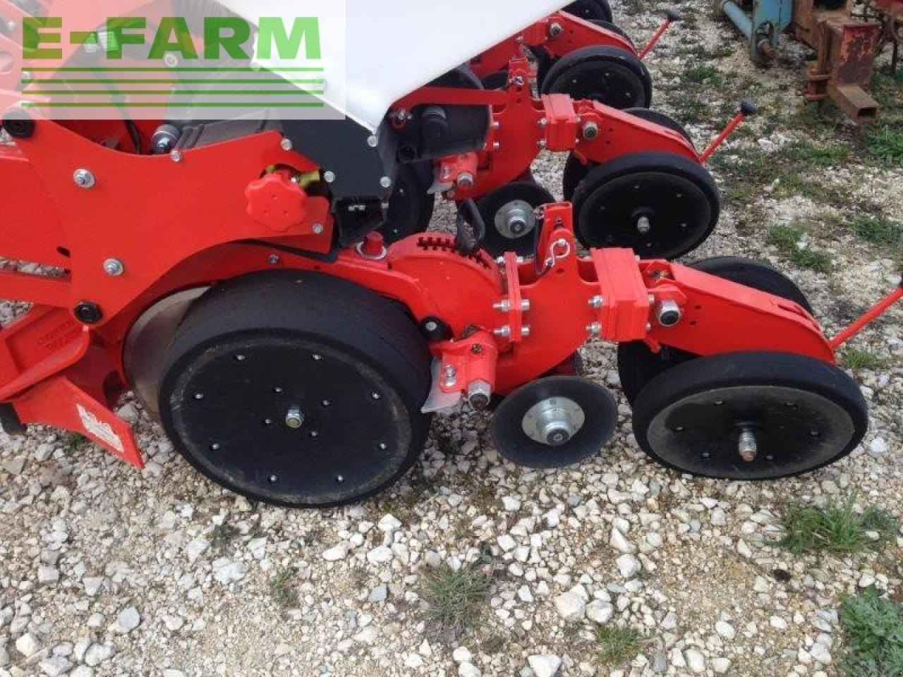 Kuhn maxxima 8 rt - Přesný sejací stroj: obrázok 4 Kuhn maxxima 8 rt - Přesný sejací stroj: obrázok 4