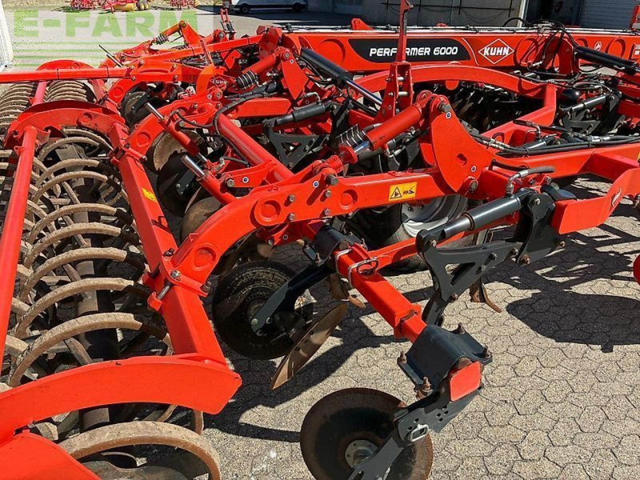 Kuhn performer 600 - Kultivátor: obrázok 2 Kuhn performer 600 - Kultivátor: obrázok 2
