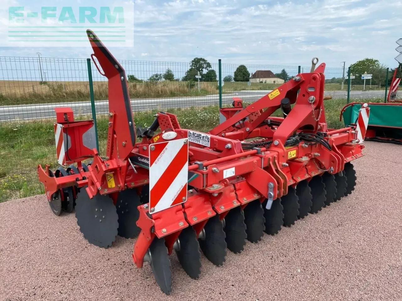 Kverneland déchaumeur à disques qualidisc 3000 kverneland - Kultivátor: obrázok 4 Kverneland déchaumeur à disques qualidisc 3000 kverneland - Kultivátor: obrázok 4