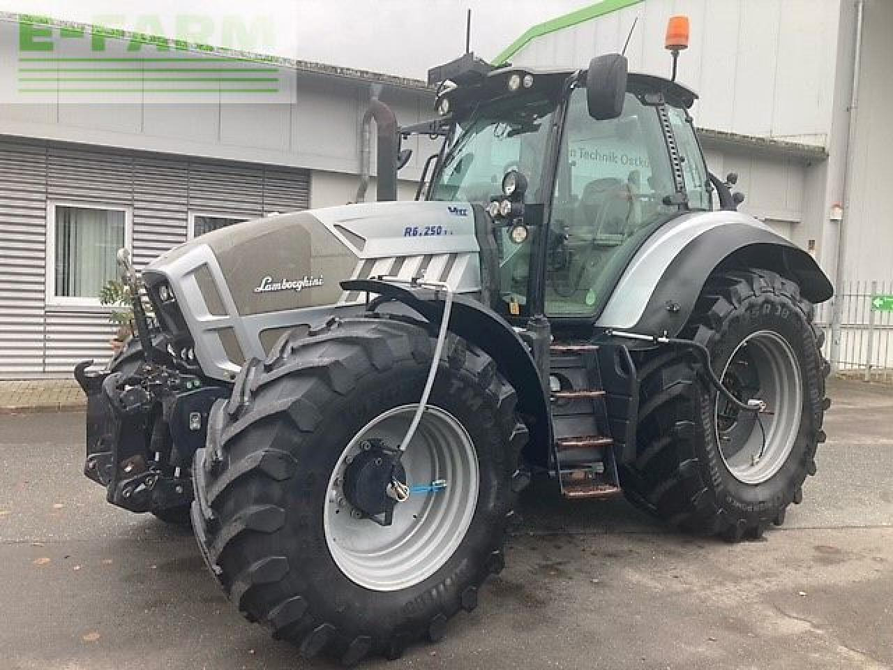Lamborghini r6.250 t4i vrt - Traktor: obrázok 1 Lamborghini r6.250 t4i vrt - Traktor: obrázok 1