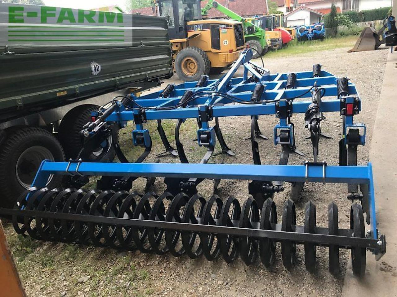 Lemken Flügelschargrubber 3,2m mit Dachringwalze hydr Tiefeneinstellung - Kultivátor: obrázok 5 Lemken Flügelschargrubber 3,2m mit Dachringwalze hydr Tiefeneinstellung - Kultivátor: obrázok 5