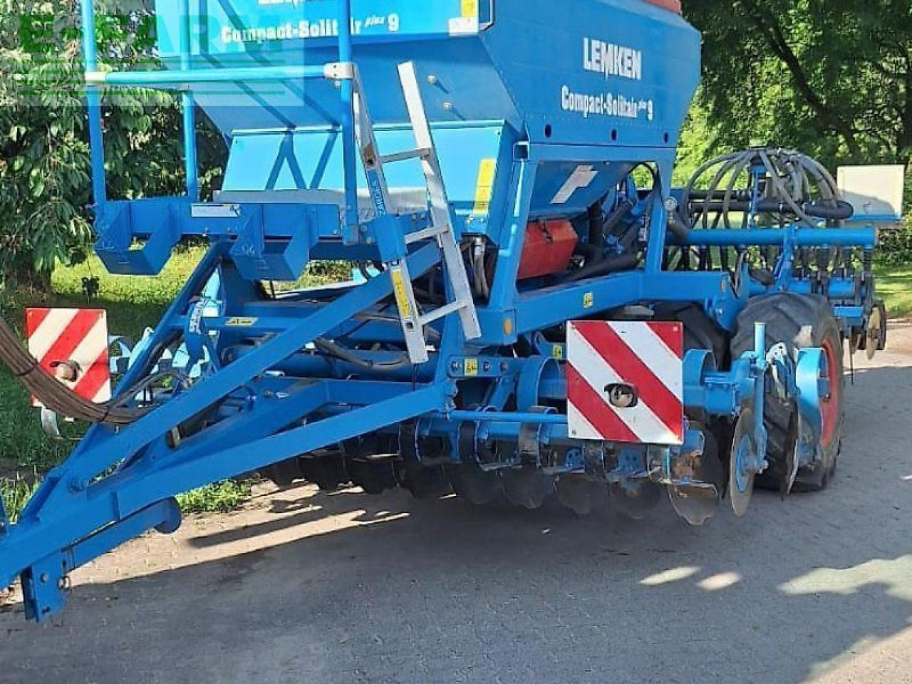 Lemken compact solitair 9/300 - Univerzálny sejací stroj: obrázok 2 Lemken compact solitair 9/300 - Univerzálny sejací stroj: obrázok 2