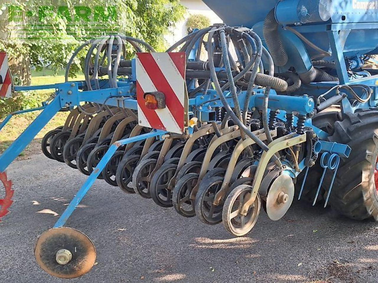 Lemken compact solitair 9/300 - Univerzálny sejací stroj: obrázok 4 Lemken compact solitair 9/300 - Univerzálny sejací stroj: obrázok 4