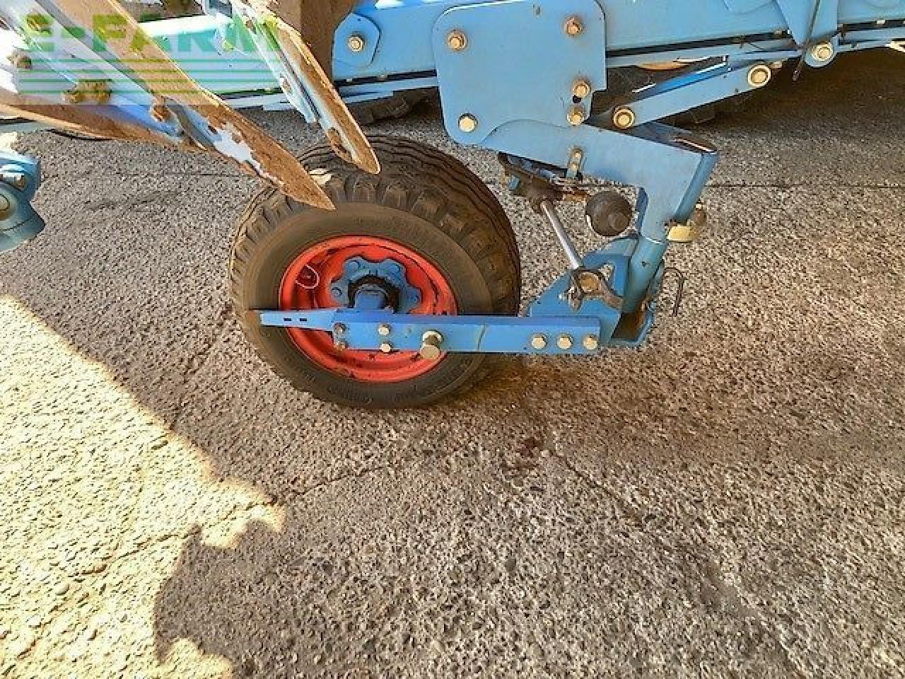 Lemken juwel 8 v 6-schaar on-land - Pluh: obrázok 2 Lemken juwel 8 v 6-schaar on-land - Pluh: obrázok 2
