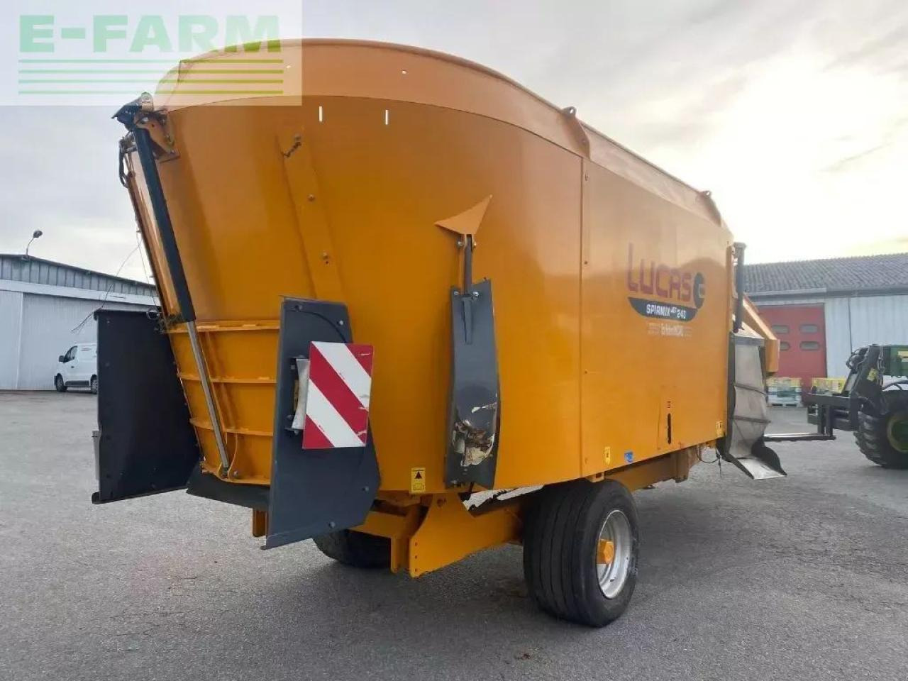 Lucas spirmixjet 240 - Stroj a zariadenia na chov hospodárskych zvierat: obrázok 2 Lucas spirmixjet 240 - Stroj a zariadenia na chov hospodárskych zvierat: obrázok 2