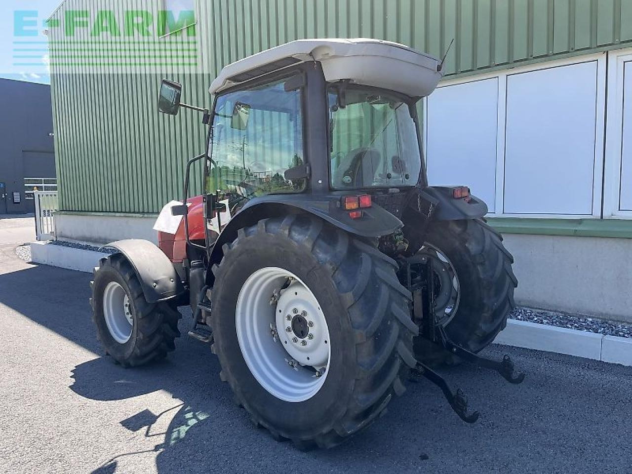 Massey Ferguson 2435 - Traktor: obrázok 3 Massey Ferguson 2435 - Traktor: obrázok 3