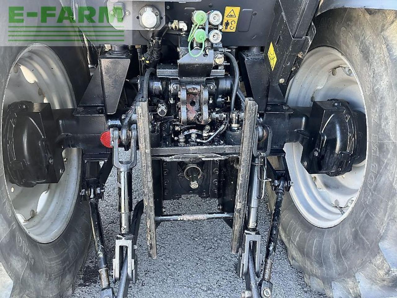 Massey Ferguson 2435 - Traktor: obrázok 5 Massey Ferguson 2435 - Traktor: obrázok 5