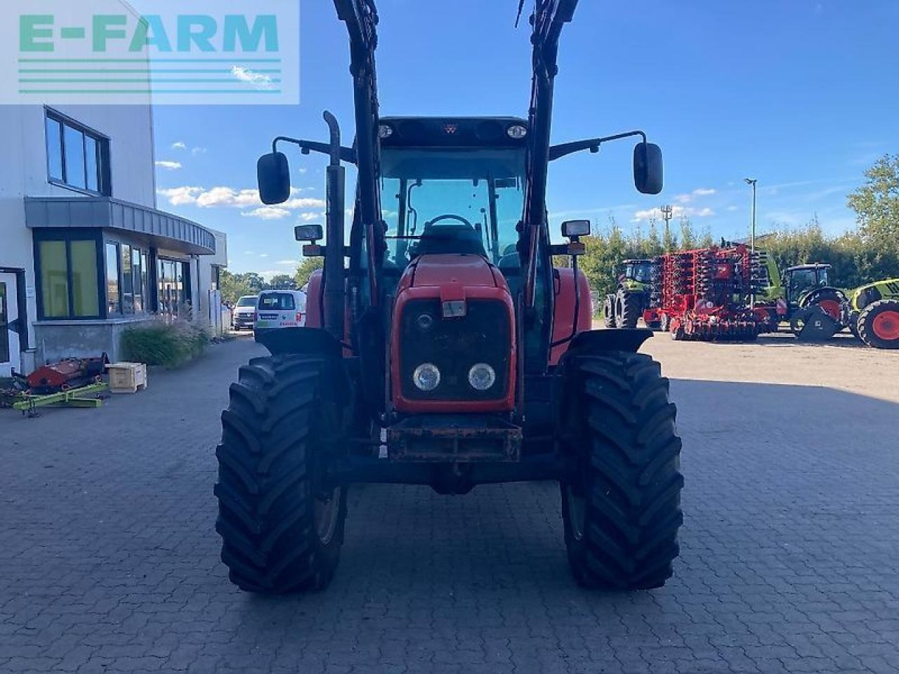 Massey Ferguson 5445 - Traktor: obrázok 4 Massey Ferguson 5445 - Traktor: obrázok 4