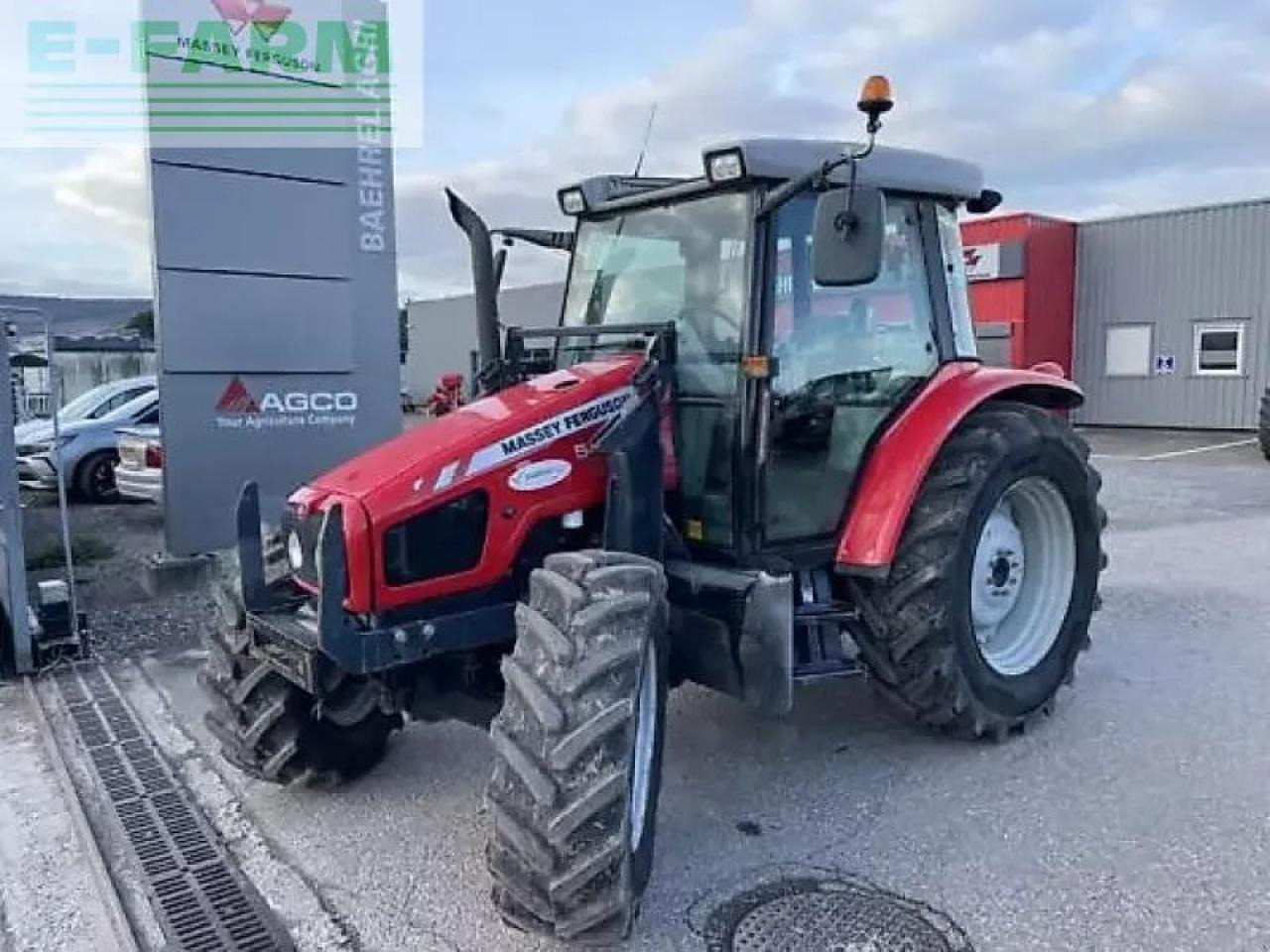 Massey Ferguson 5455 - Traktor: obrázok 1 Massey Ferguson 5455 - Traktor: obrázok 1