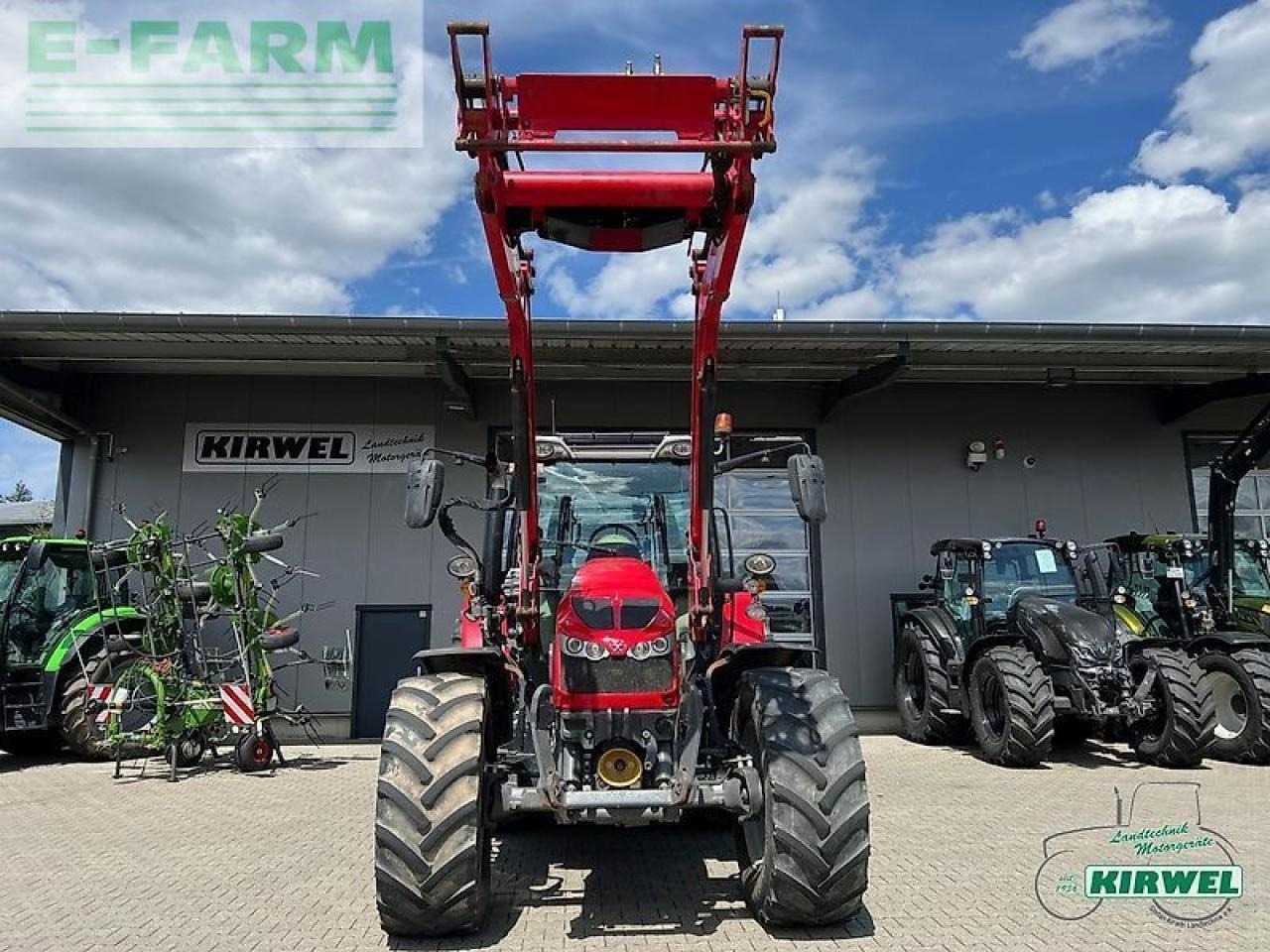 Traktor Massey Ferguson 5713 s dyna6: obrázok 7