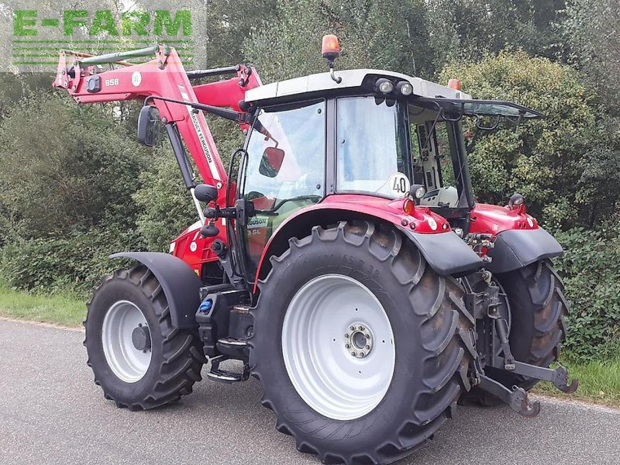 Massey Ferguson 5713 sl - Traktor: obrázok 3 Massey Ferguson 5713 sl - Traktor: obrázok 3