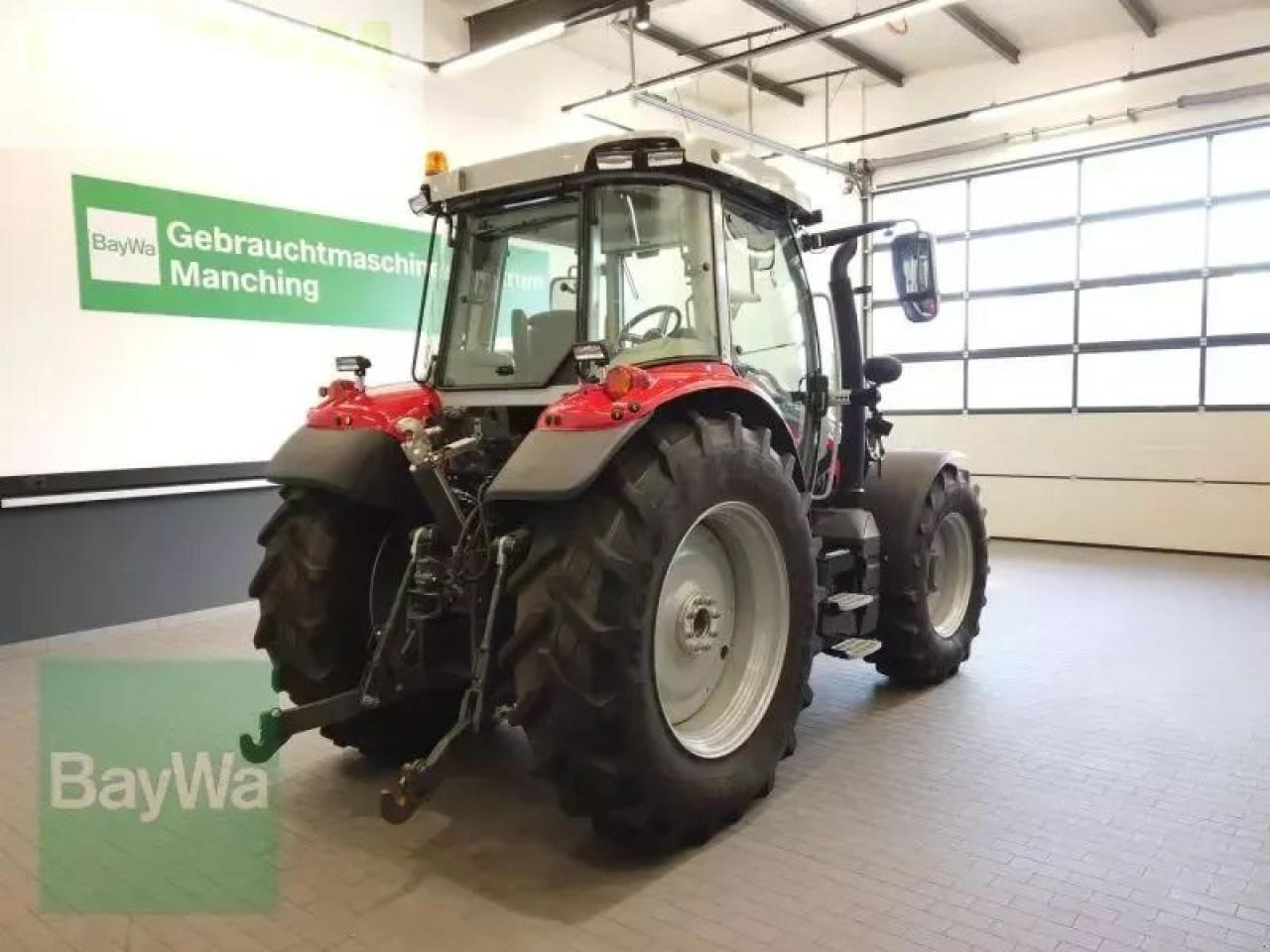 Massey Ferguson 5s.145 dyna-6 exclusive Exclusive - Traktor: obrázok 5 Massey Ferguson 5s.145 dyna-6 exclusive Exclusive - Traktor: obrázok 5