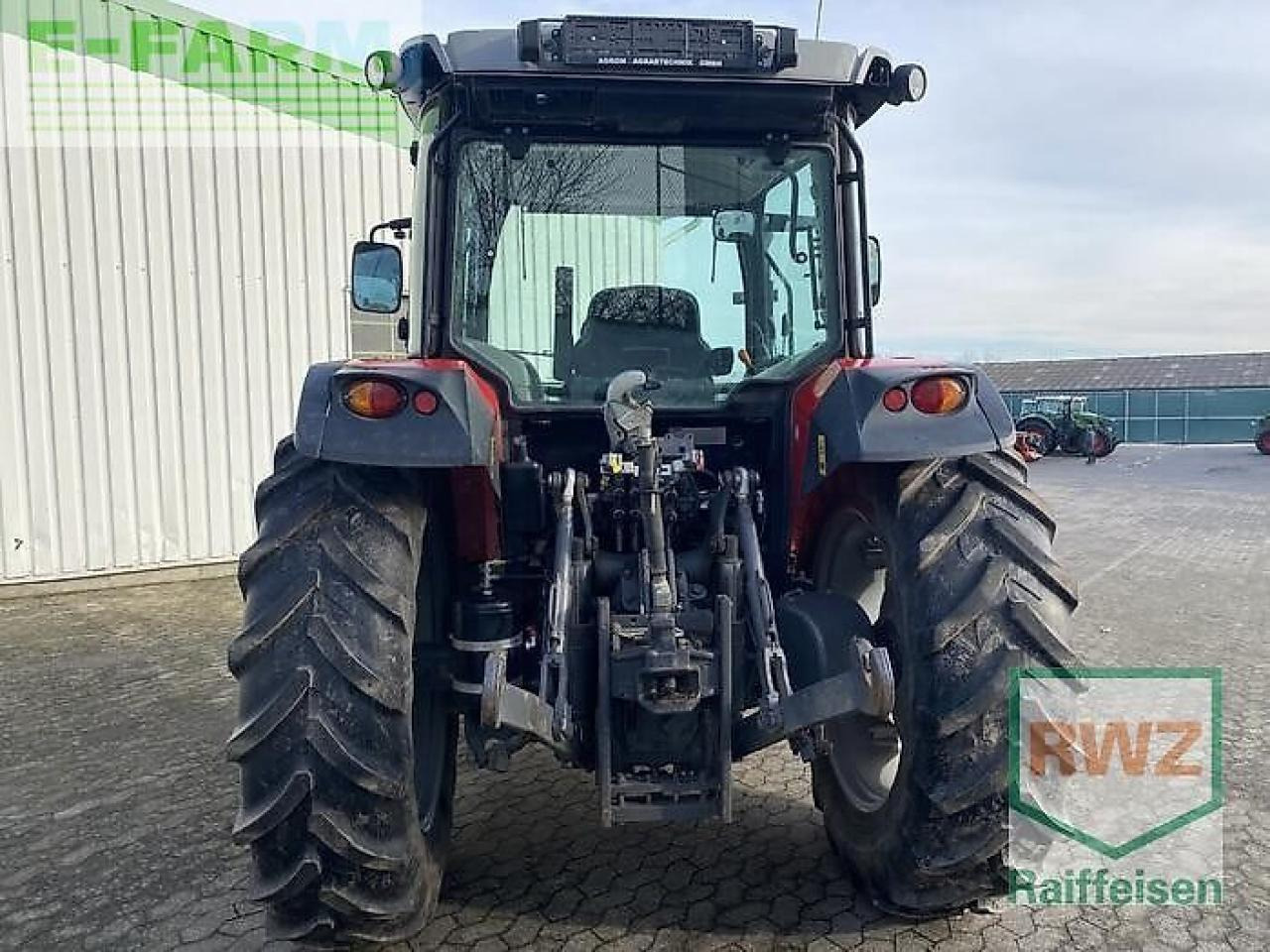 Massey Ferguson 6712 - Traktor: obrázok 3 Massey Ferguson 6712 - Traktor: obrázok 3