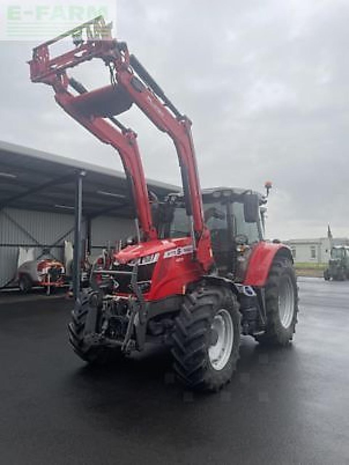 Massey Ferguson 6715s - Traktor: obrázok 2 Massey Ferguson 6715s - Traktor: obrázok 2