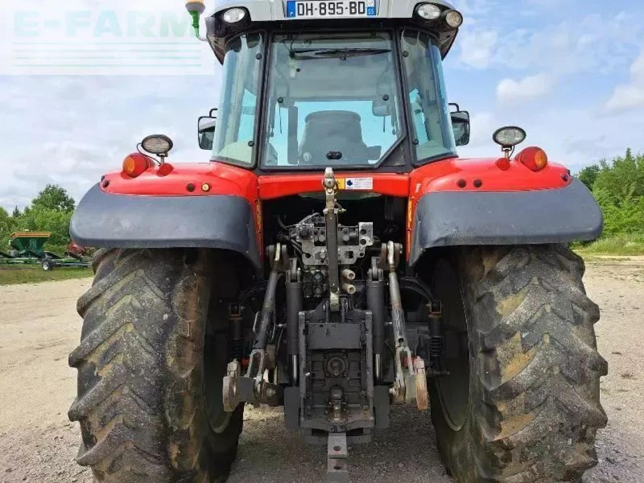 Massey Ferguson 7615 - Traktor: obrázok 5 Massey Ferguson 7615 - Traktor: obrázok 5
