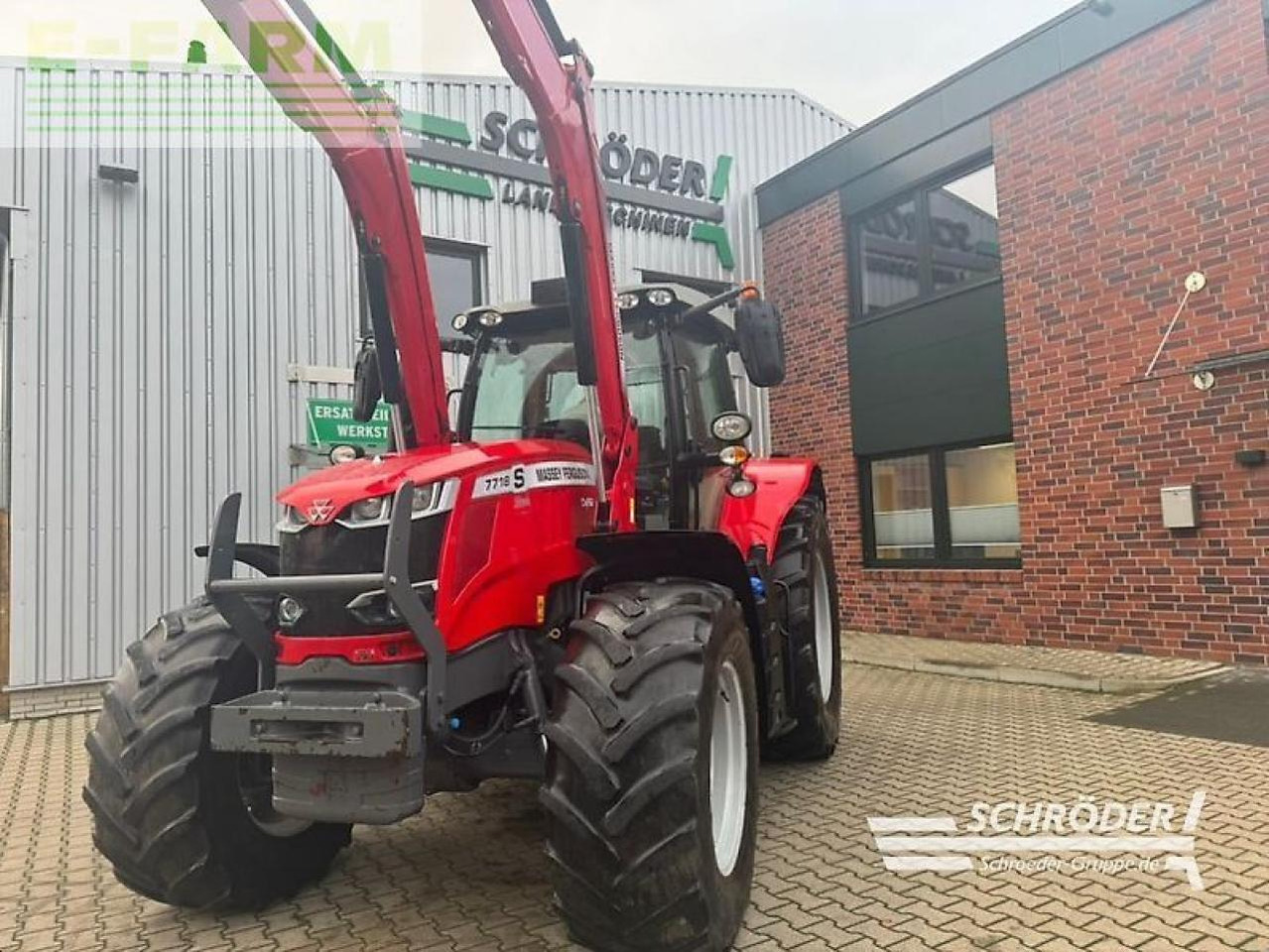 Massey Ferguson 7718 s dyna-6 efficient Efficient - Traktor: obrázok 2 Massey Ferguson 7718 s dyna-6 efficient Efficient - Traktor: obrázok 2